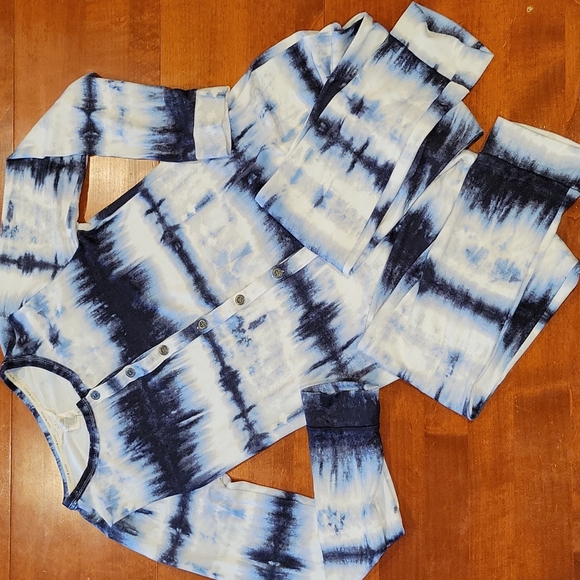Lucky Brand Other - Lucky Brand Blue Tie Dye Adult Onesies